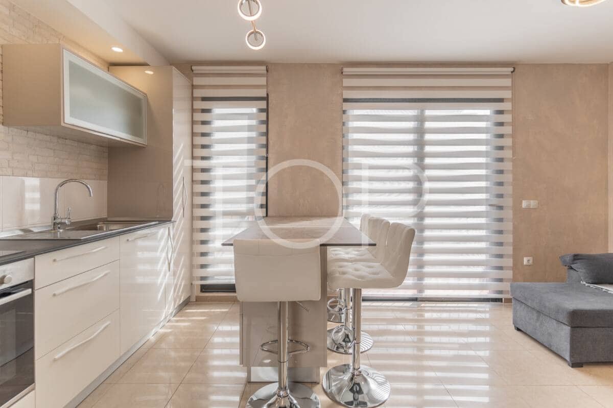 2 bedroom Penthouse for sale in Adeje with garage - € 277,500 (Ref: 9511470)