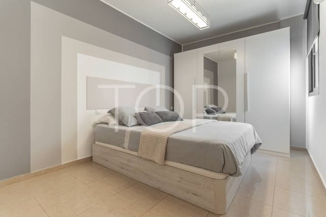 2 bedroom Penthouse for sale in Casco Urbano, Adeje with garage - € 277,500 (Ref: 9511470)