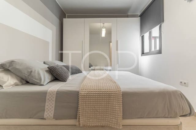 2 bedroom Penthouse for sale in Casco Urbano, Adeje with garage - € 277,500 (Ref: 9511470)