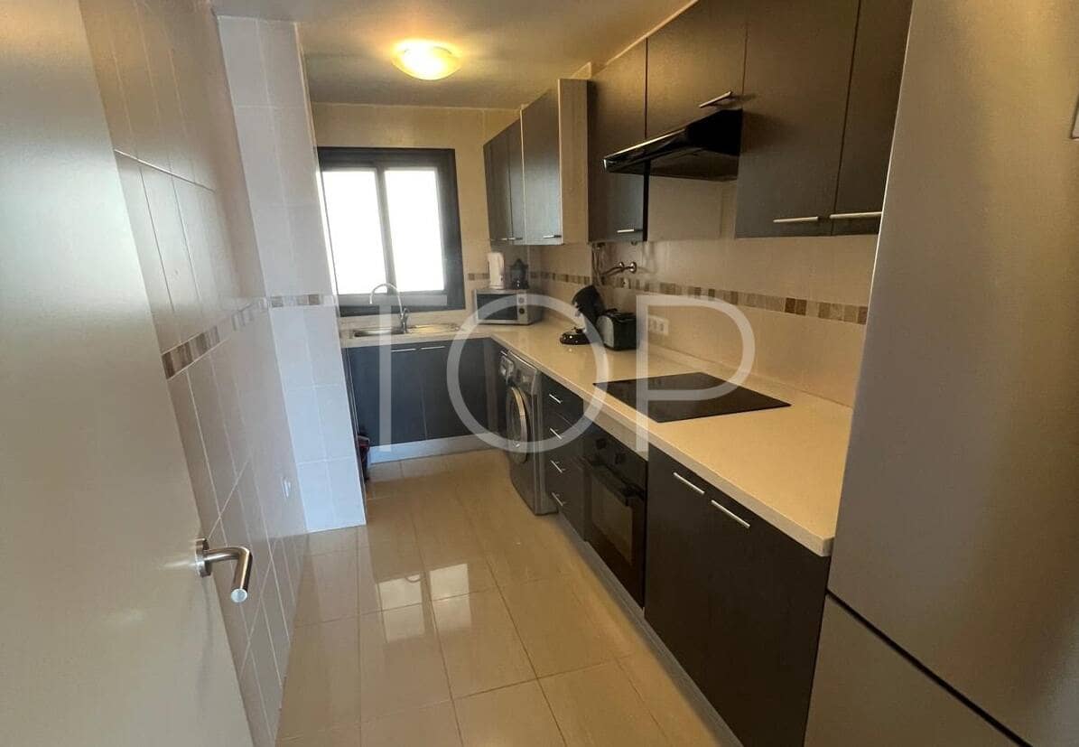 2 soveværelse Lejlighed til salg i El Madronal med swimmingpool garage - € 329.000 (Ref: 9517988)