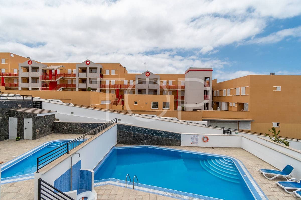 2 soveværelse Lejlighed til salg i El Madronal med swimmingpool garage - € 329.000 (Ref: 9517988)