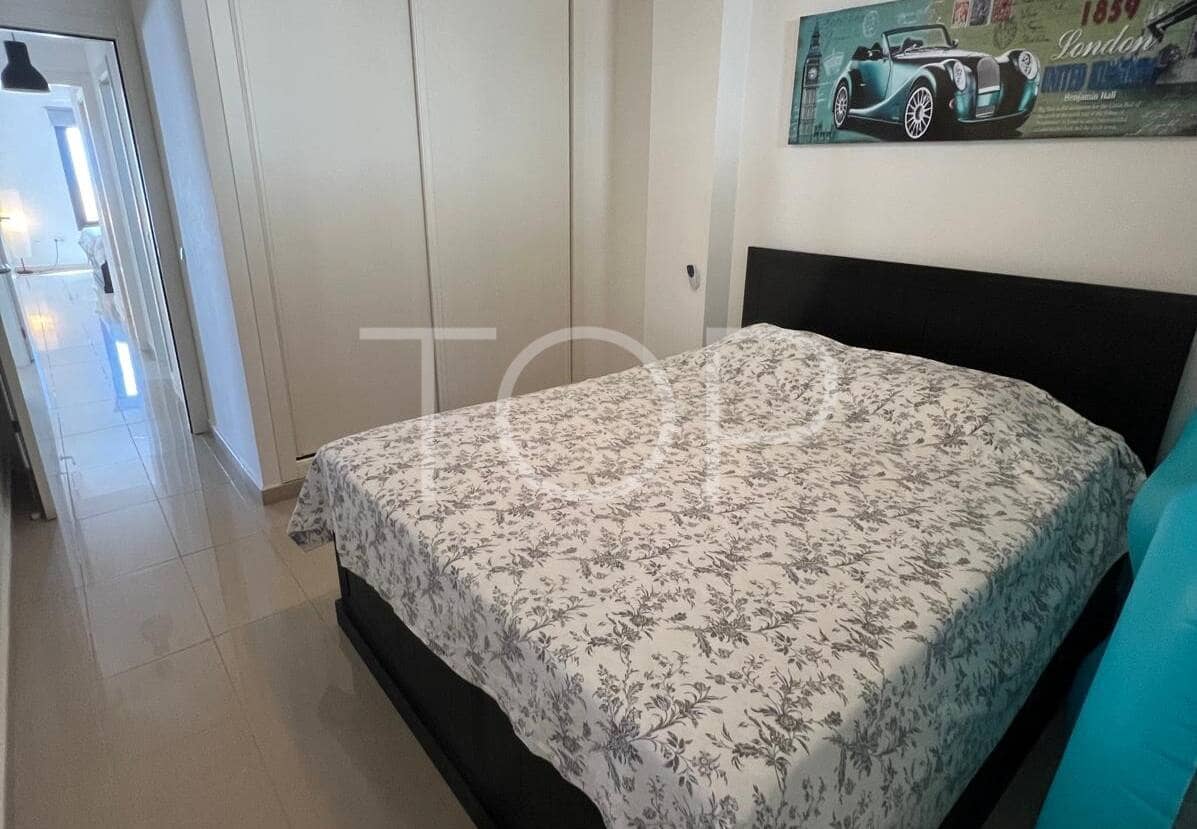 2 soveværelse Lejlighed til salg i El Madronal med swimmingpool garage - € 329.000 (Ref: 9517988)