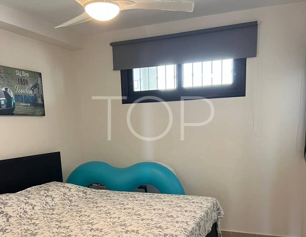 2 soveværelse Lejlighed til salg i El Madronal med swimmingpool garage - € 329.000 (Ref: 9517988)