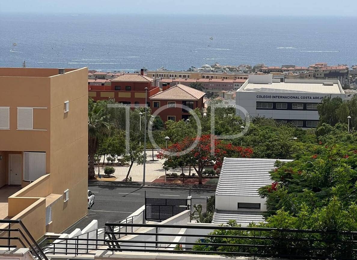 2 soveværelse Lejlighed til salg i El Madronal med swimmingpool garage - € 329.000 (Ref: 9517988)