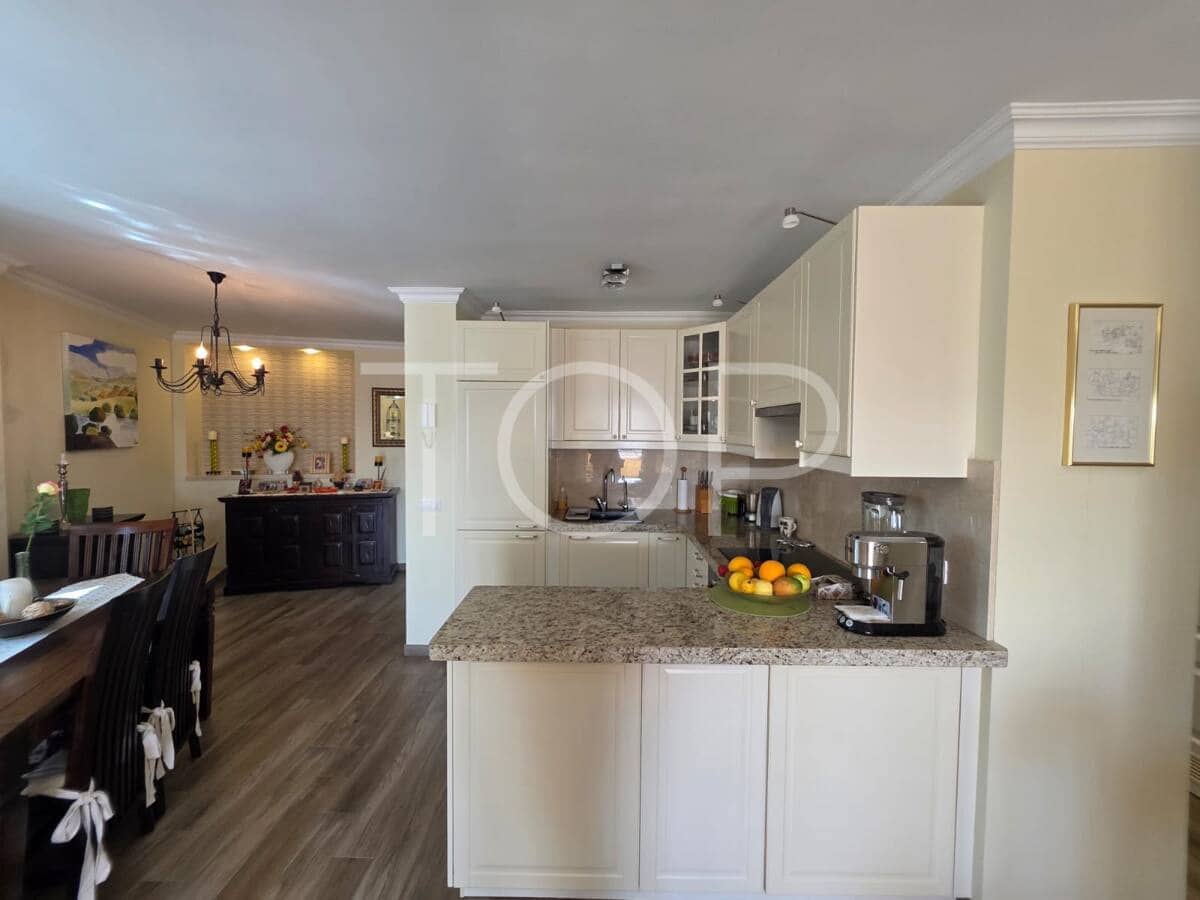 2 Zimmer Wohnung zu verkaufen in La Caleta Adeje mit Pool - 720.000 € (Ref: 9550311)