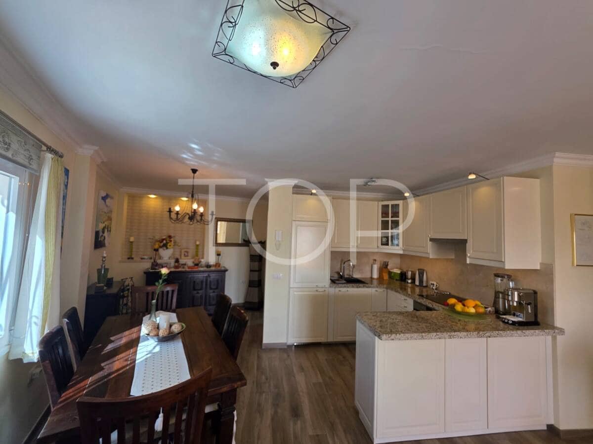 2 Zimmer Wohnung zu verkaufen in La Caleta Adeje mit Pool - 720.000 € (Ref: 9550311)