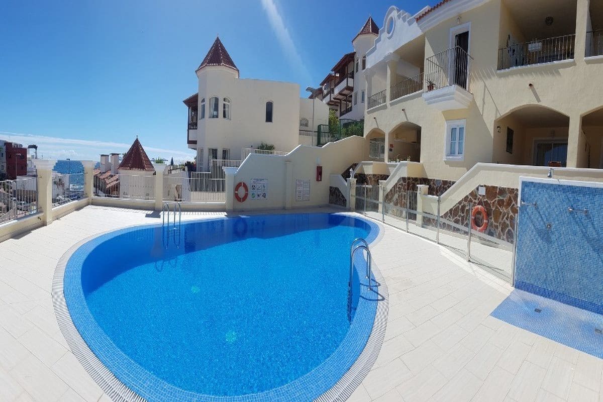 2 Zimmer Wohnung zu verkaufen in La Caleta Adeje mit Pool - 720.000 € (Ref: 9550311)