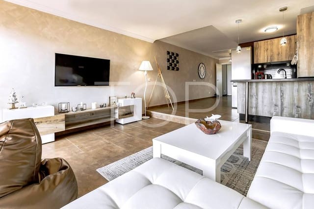 2 makuuhuone Kattohuoneisto myytävänä paikassa Torviscas Centro y Alto, Adeje mukana uima-altaan - 345 000 € (Ref: 9554267)