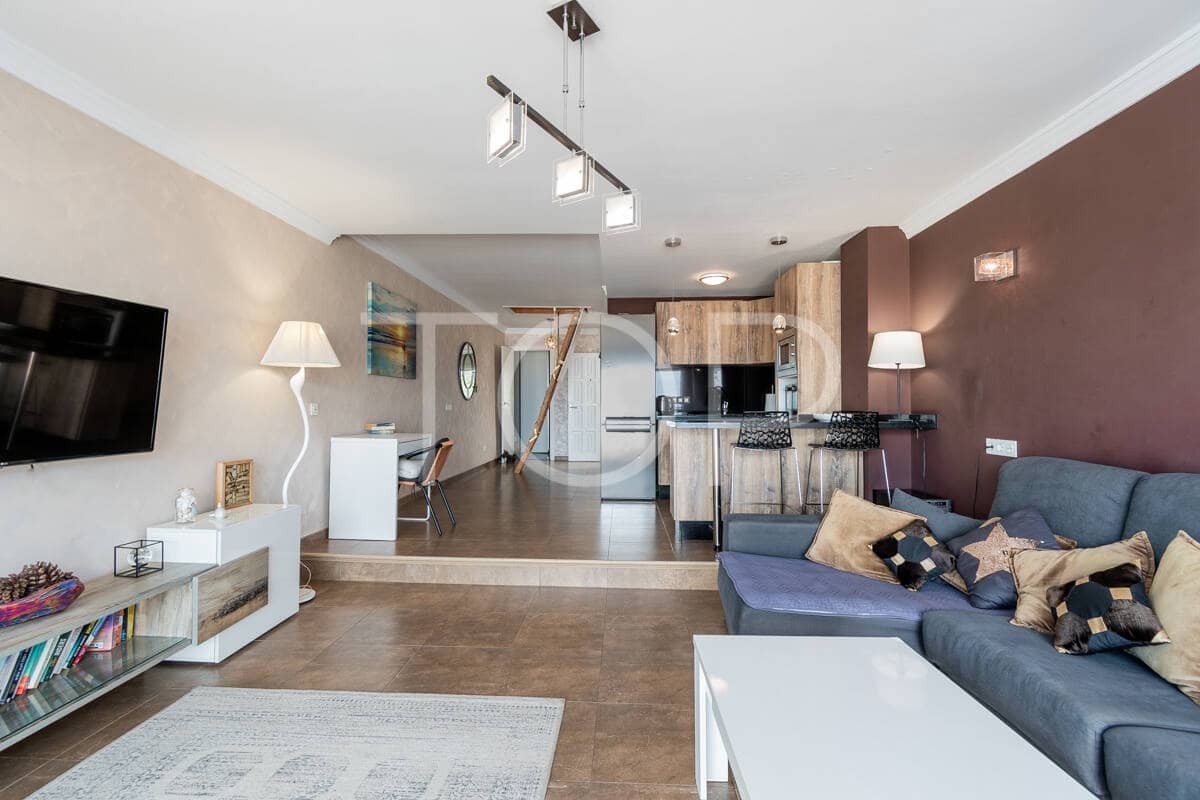 2 slaapkamer Penthouse te koop in Costa Adeje met zwembad - € 337.000 (Ref: 9554267)