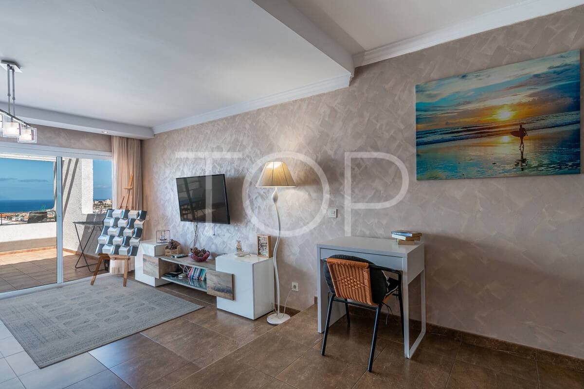 2 slaapkamer Penthouse te koop in Costa Adeje met zwembad - € 337.000 (Ref: 9554267)