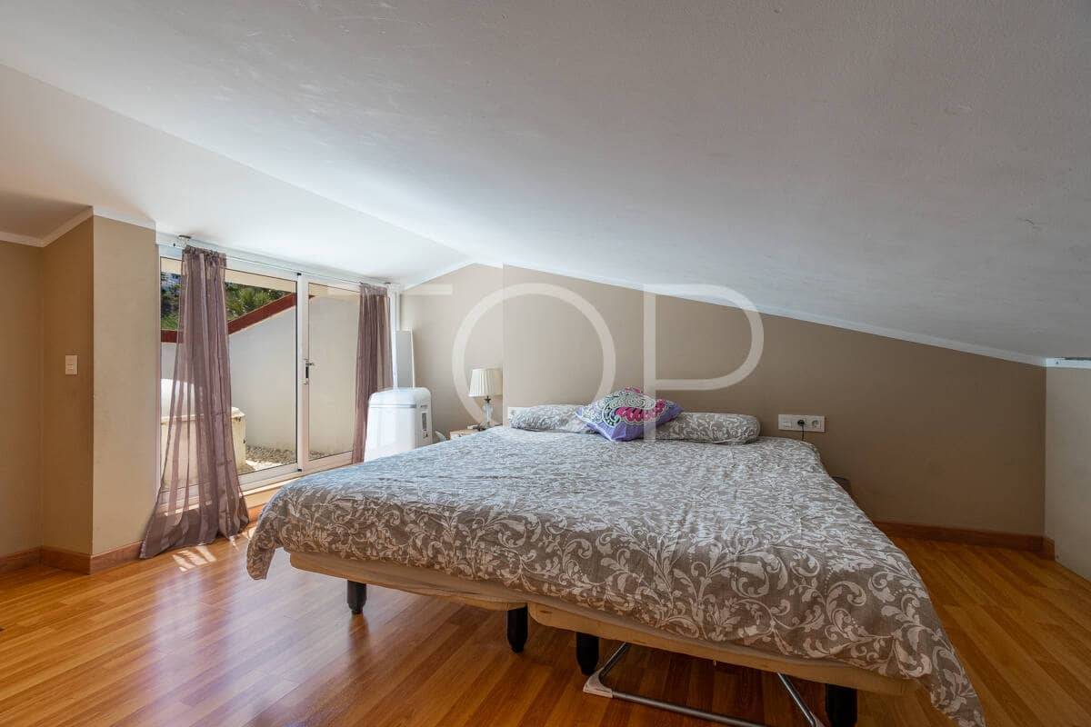 2 slaapkamer Penthouse te koop in Costa Adeje met zwembad - € 337.000 (Ref: 9554267)