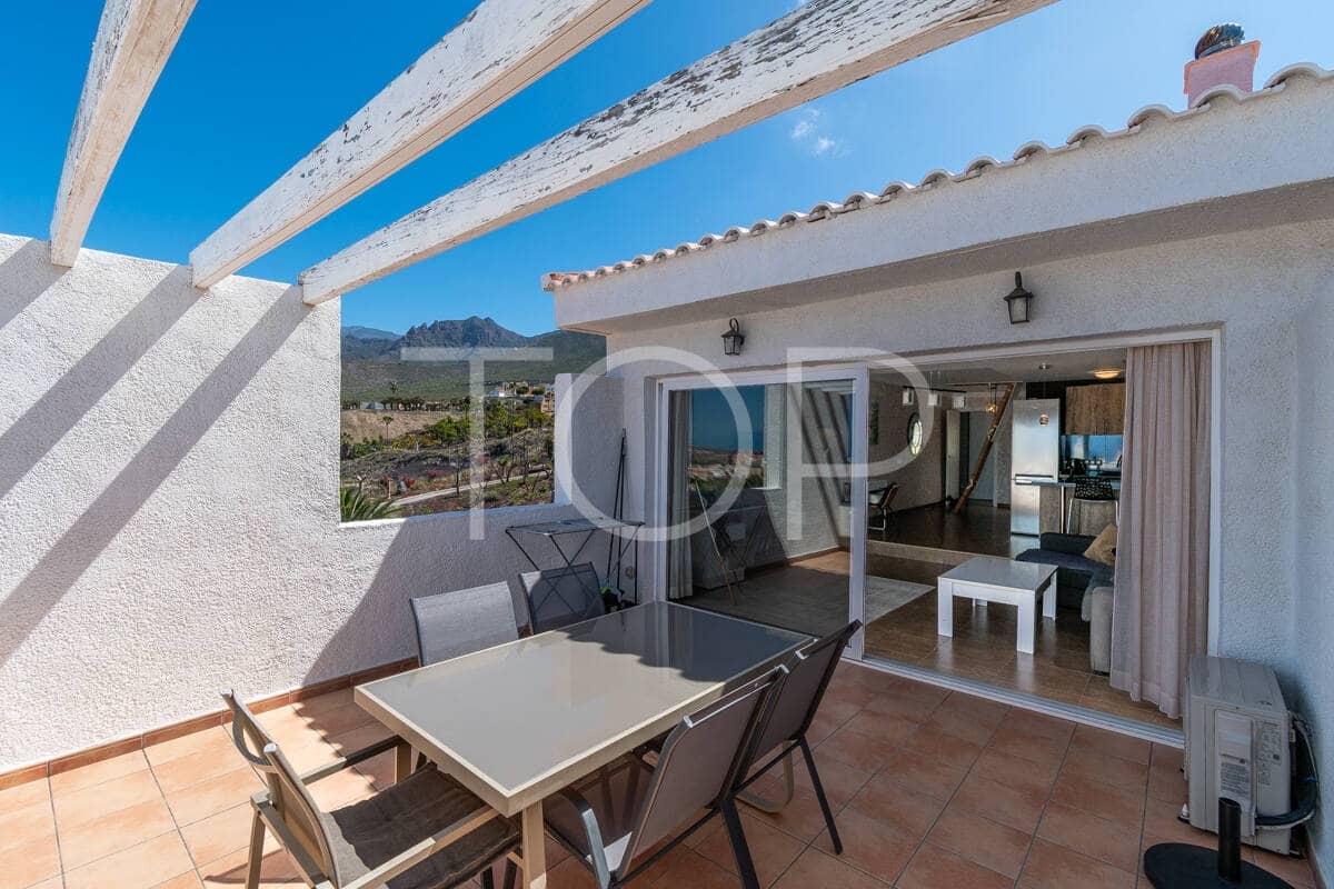 2 slaapkamer Penthouse te koop in Costa Adeje met zwembad - € 337.000 (Ref: 9554267)
