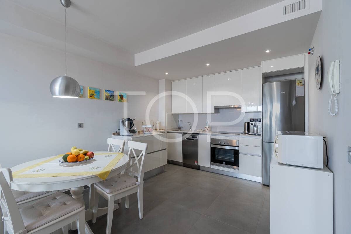 1 bedroom Penthouse for sale in La Tejita with pool garage - € 340,000 (Ref: 9554268)