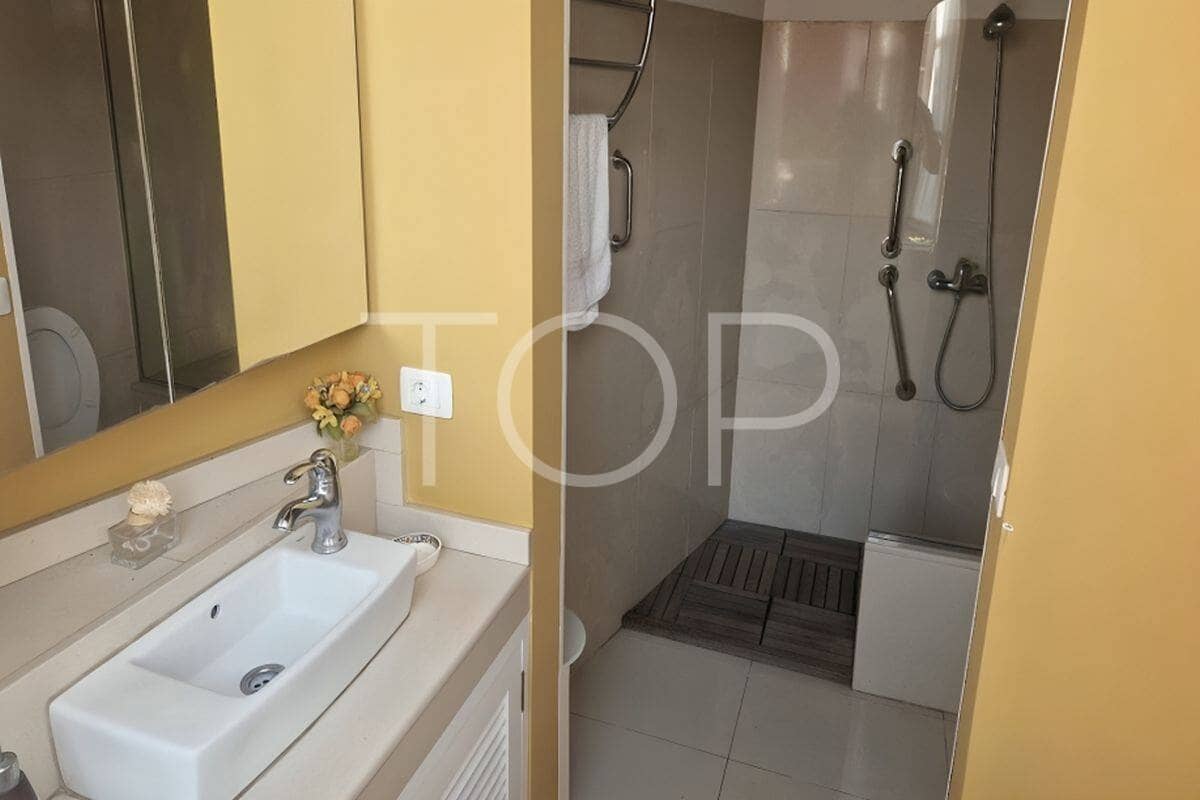 8 soveværelse Rækkehus til salg i La Orotava med garage - € 730.000 (Ref: 9554269)