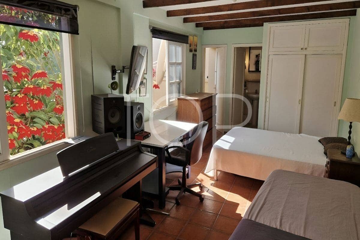 8 soveværelse Rækkehus til salg i La Orotava med garage - € 730.000 (Ref: 9554269)