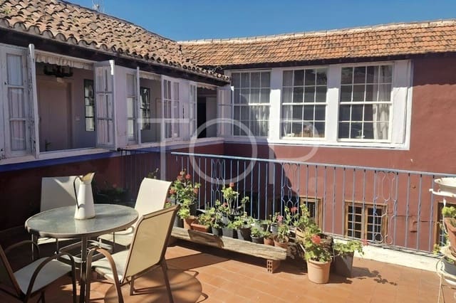 8 soveværelse Rækkehus til salg i La Orotava med garage - € 730.000 (Ref: 9554269)