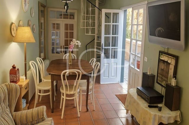 8 soveværelse Rækkehus til salg i La Orotava med garage - € 730.000 (Ref: 9554269)