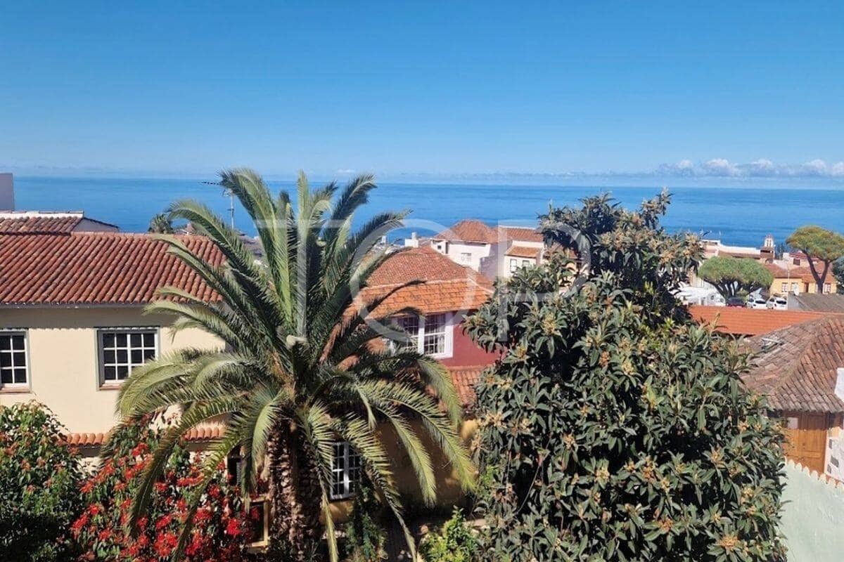 8 soveværelse Rækkehus til salg i La Orotava med garage - € 730.000 (Ref: 9554269)