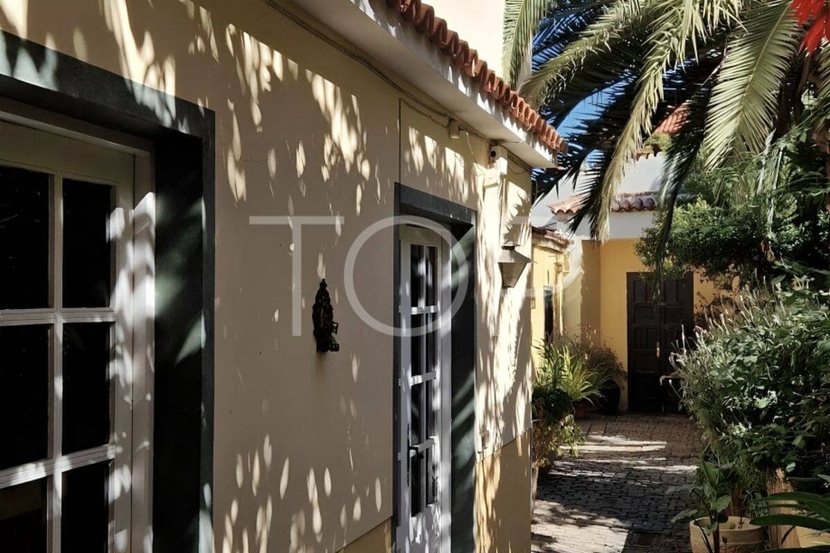 8 soveværelse Rækkehus til salg i La Orotava med garage - € 730.000 (Ref: 9554269)