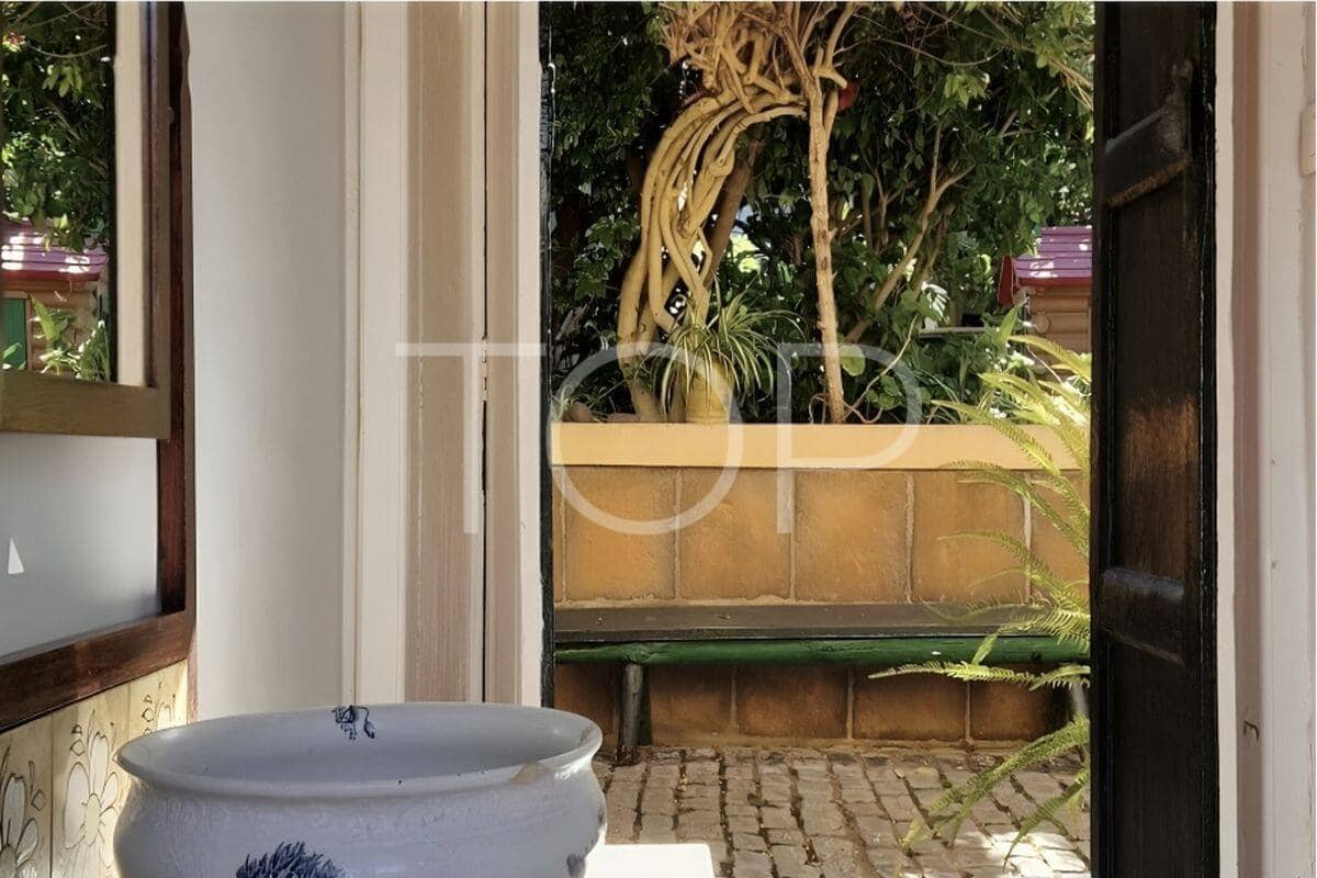 8 soveværelse Rækkehus til salg i La Orotava med garage - € 730.000 (Ref: 9554269)