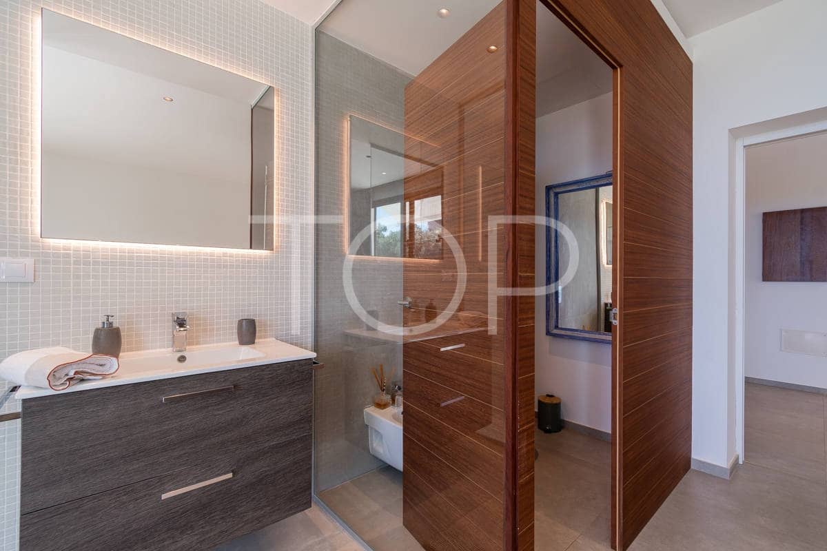 2 sovrum Hus till salu i Marazul med pool garage - 2 500 000 € (Ref: 9569982)