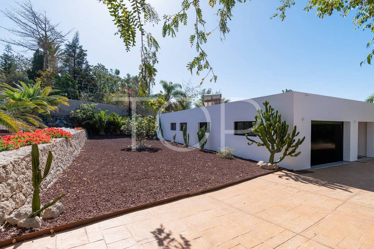 2 sovrum Hus till salu i Marazul med pool garage - 2 500 000 € (Ref: 9569982)