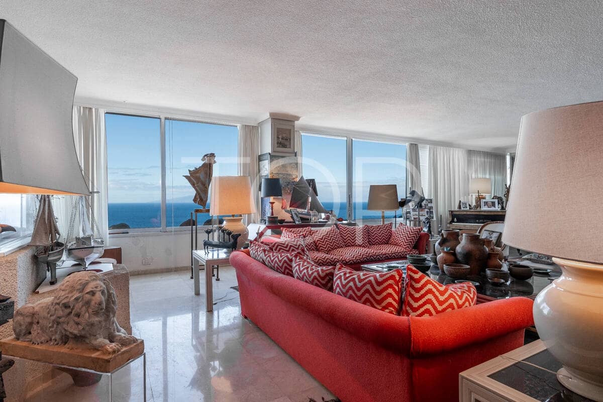 3 makuuhuone Asunto myytävänä paikassa Marazul mukana uima-altaan 
autotalli - 705 000 € (Ref: 9573420)