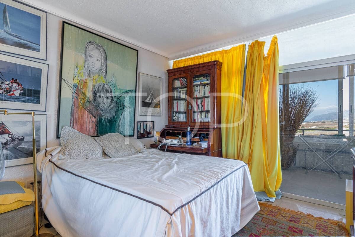 3 makuuhuone Asunto myytävänä paikassa Marazul mukana uima-altaan 
autotalli - 705 000 € (Ref: 9573420)