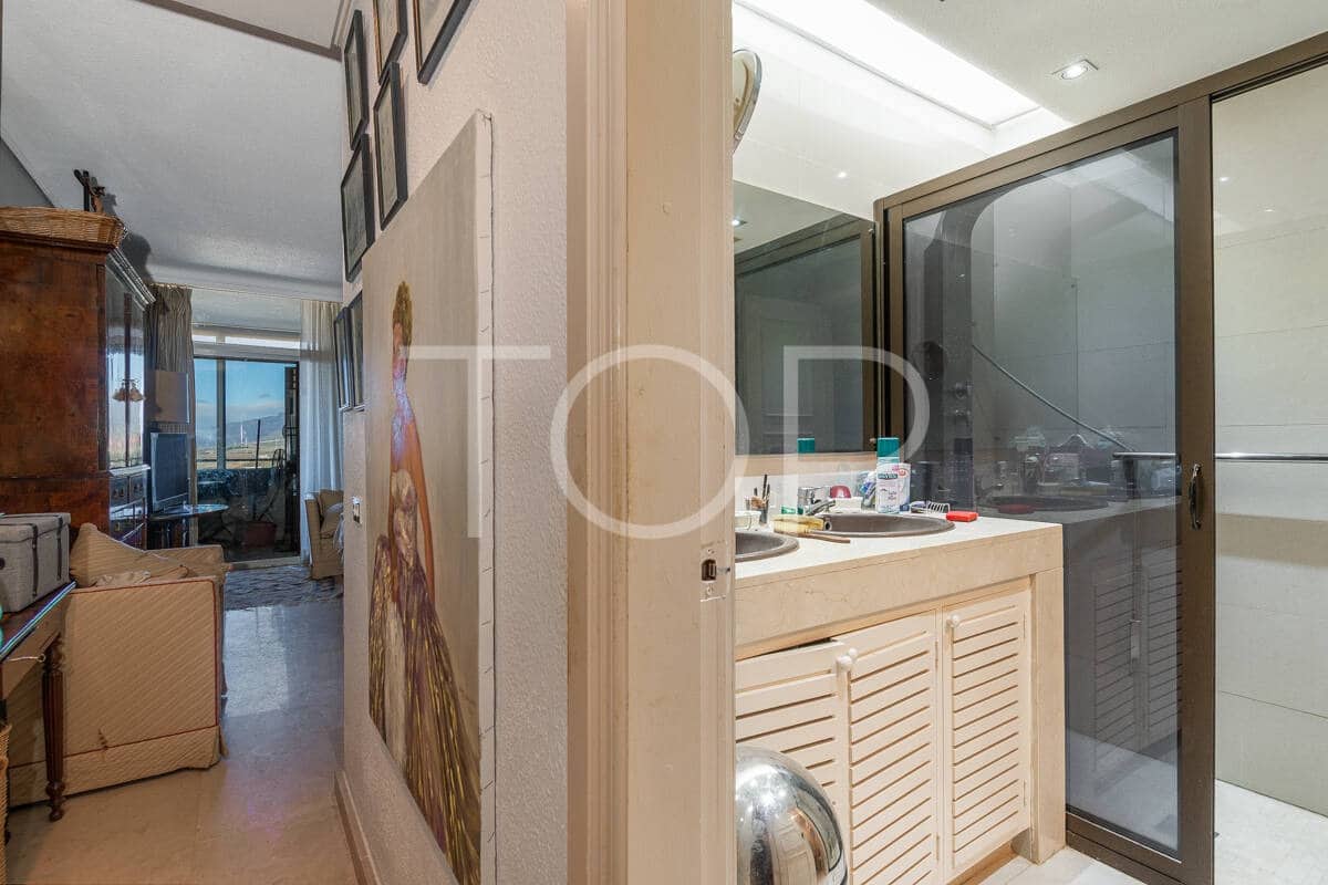 3 makuuhuone Asunto myytävänä paikassa Marazul mukana uima-altaan 
autotalli - 705 000 € (Ref: 9573420)