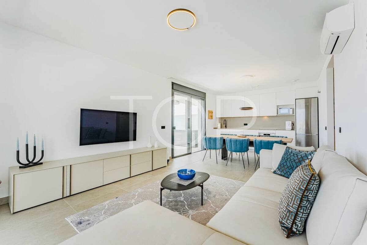 3 sypialnia Penthouse na sprzedaż w El Madronal z basenem garażem - 1 145 000 € (Ref: 9581280)