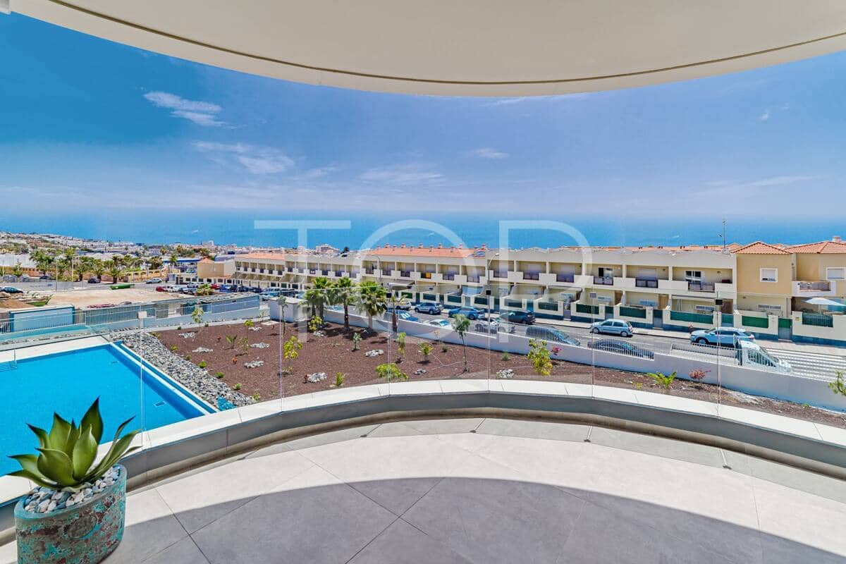 3 sypialnia Penthouse na sprzedaż w El Madronal z basenem garażem - 1 145 000 € (Ref: 9581280)