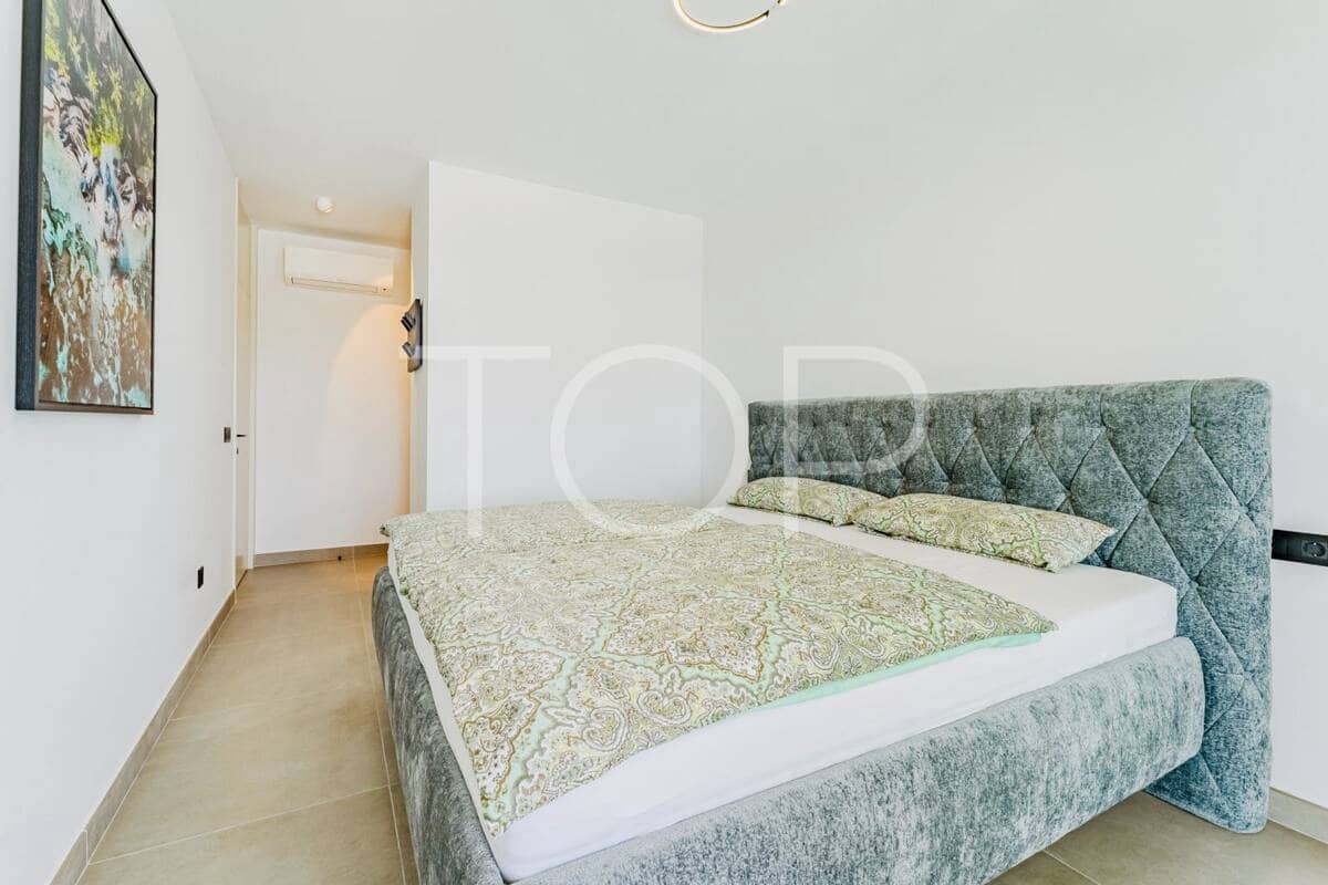 3 sypialnia Penthouse na sprzedaż w El Madronal z basenem garażem - 1 145 000 € (Ref: 9581280)