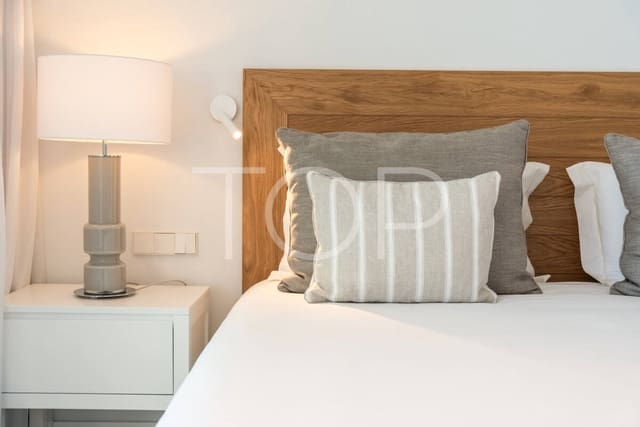 2 soveværelse Lejlighed til salg i Guía de Isora med swimmingpool garage - € 945.000 (Ref: 9585168)