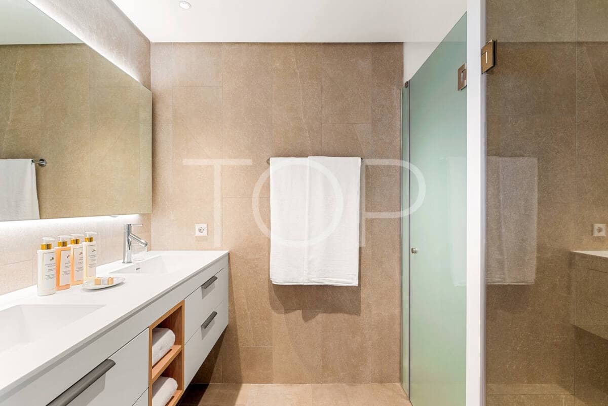 3 soverom Leilighet til salgs i Guia de Isora med svømmebasseng garasje - € 1 479 000 (Ref: 9590388)