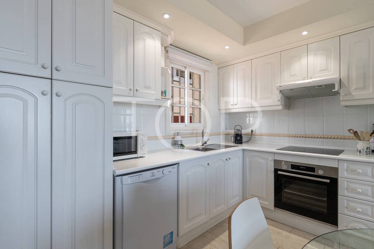 2 sovrum Lägenhet till salu i Costa Adeje med pool - 410 000 € (Ref: 9603625)