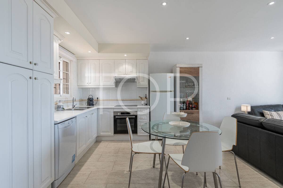 2 sovrum Lägenhet till salu i Costa Adeje med pool - 410 000 € (Ref: 9603625)