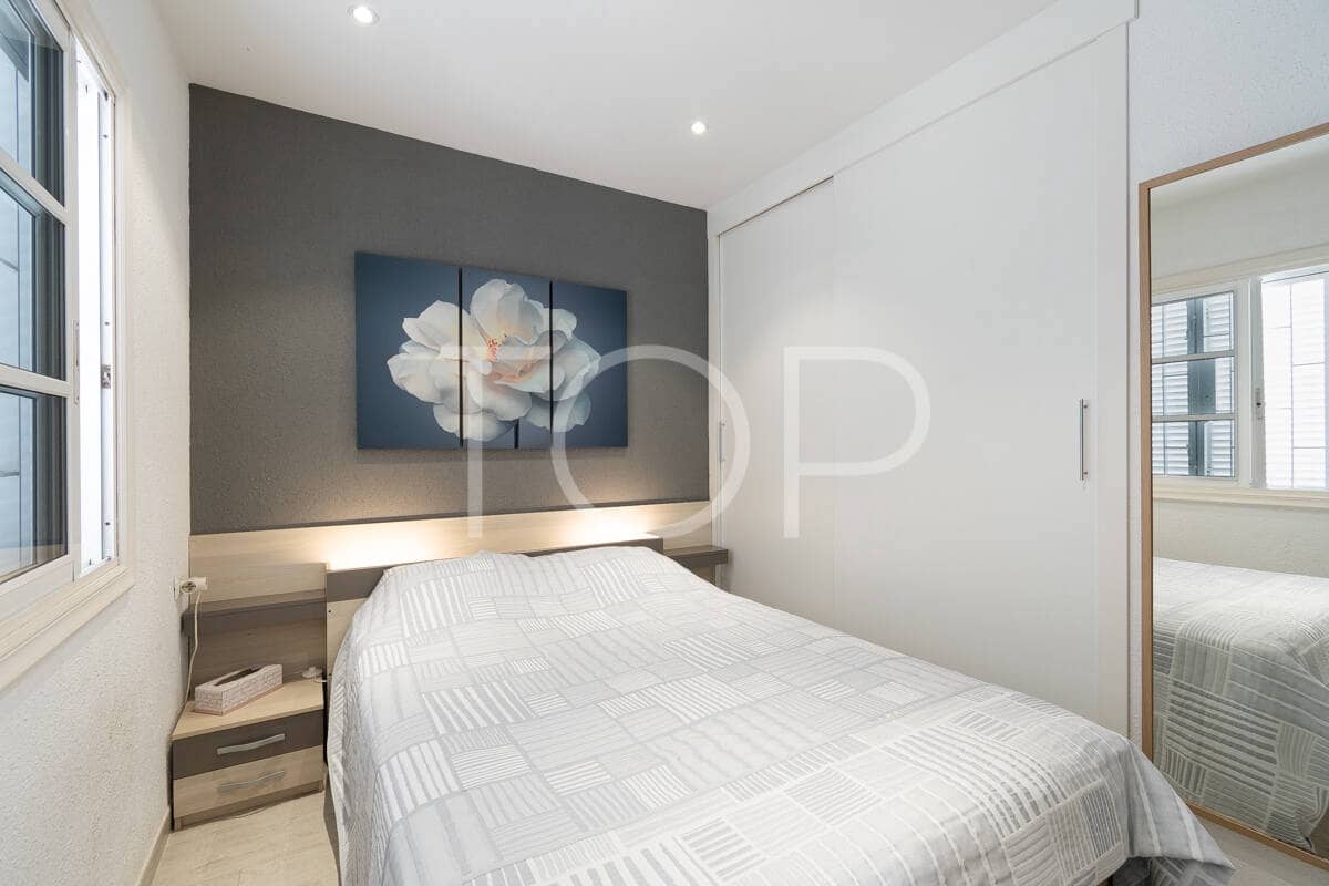 2 sovrum Lägenhet till salu i Costa Adeje med pool - 410 000 € (Ref: 9603625)