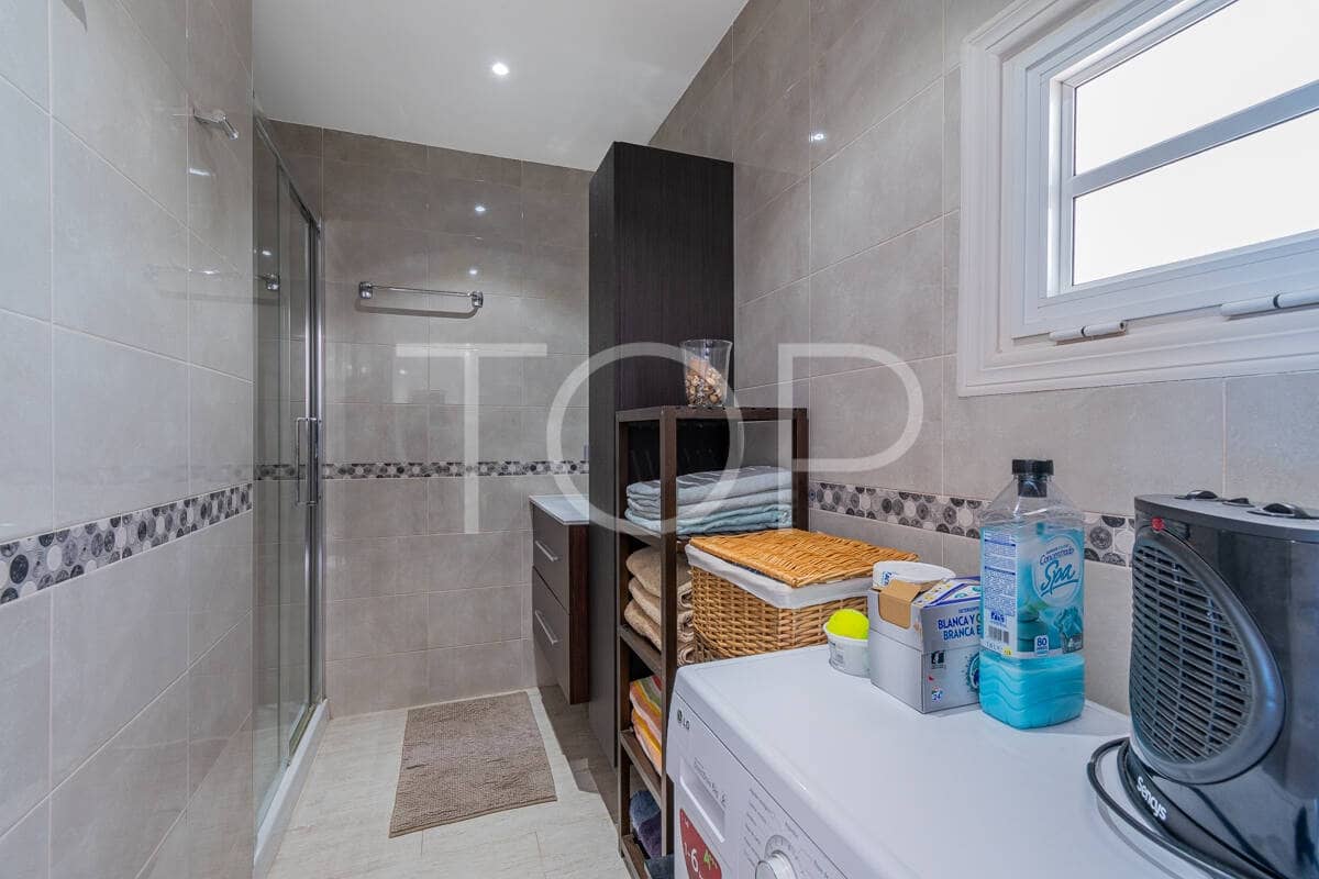 2 sovrum Lägenhet till salu i Costa Adeje med pool - 410 000 € (Ref: 9603625)