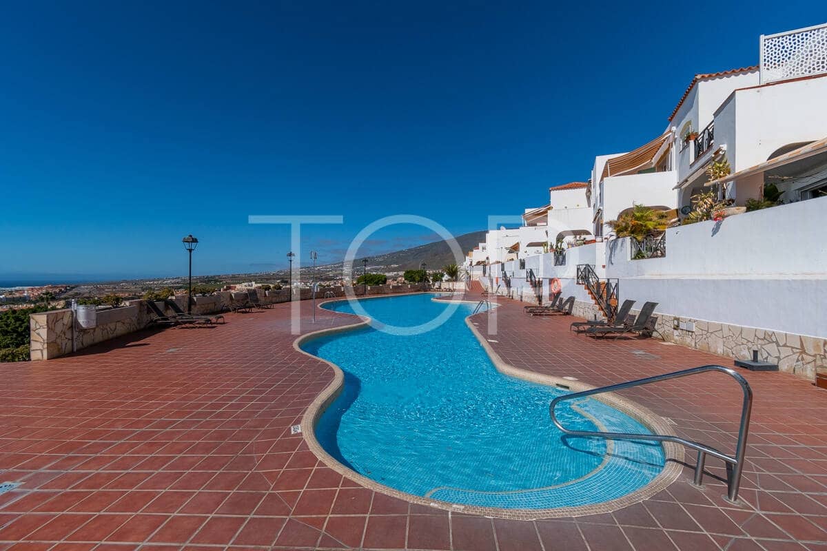 2 sovrum Lägenhet till salu i Costa Adeje med pool - 410 000 € (Ref: 9603625)