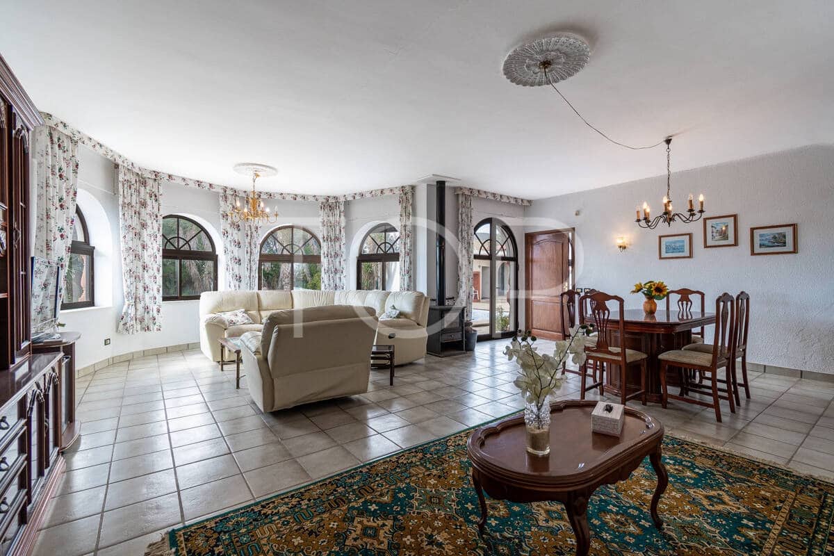 5 bedroom Villa for sale in San Isidro de Abona with pool garage - € 780,000 (Ref: 9610523)