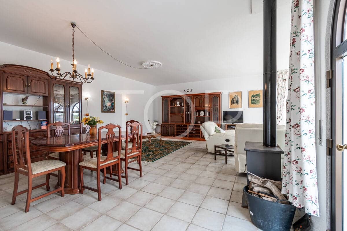 5 bedroom Villa for sale in San Isidro de Abona with pool garage - € 780,000 (Ref: 9610523)