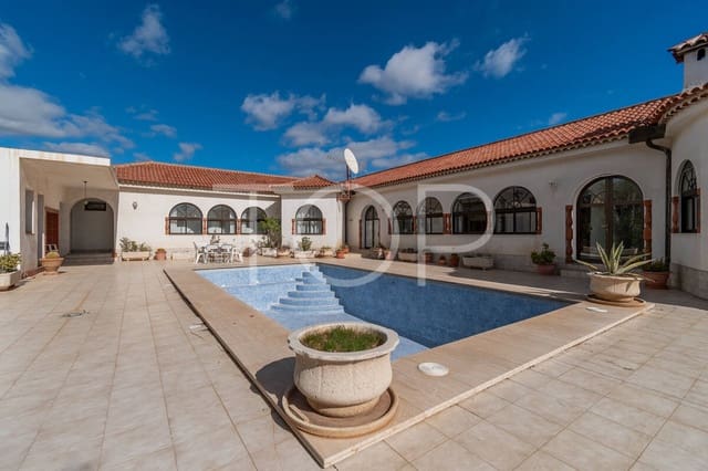 5 bedroom Villa for sale in San Isidro de Abona, Granadilla de Abona with pool garage - € 780,000 (Ref: 9610523)