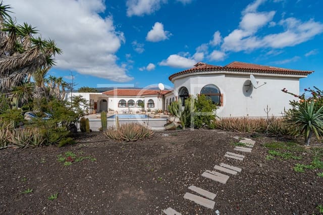 5 bedroom Villa for sale in San Isidro de Abona, Granadilla de Abona with pool garage - € 780,000 (Ref: 9610523)