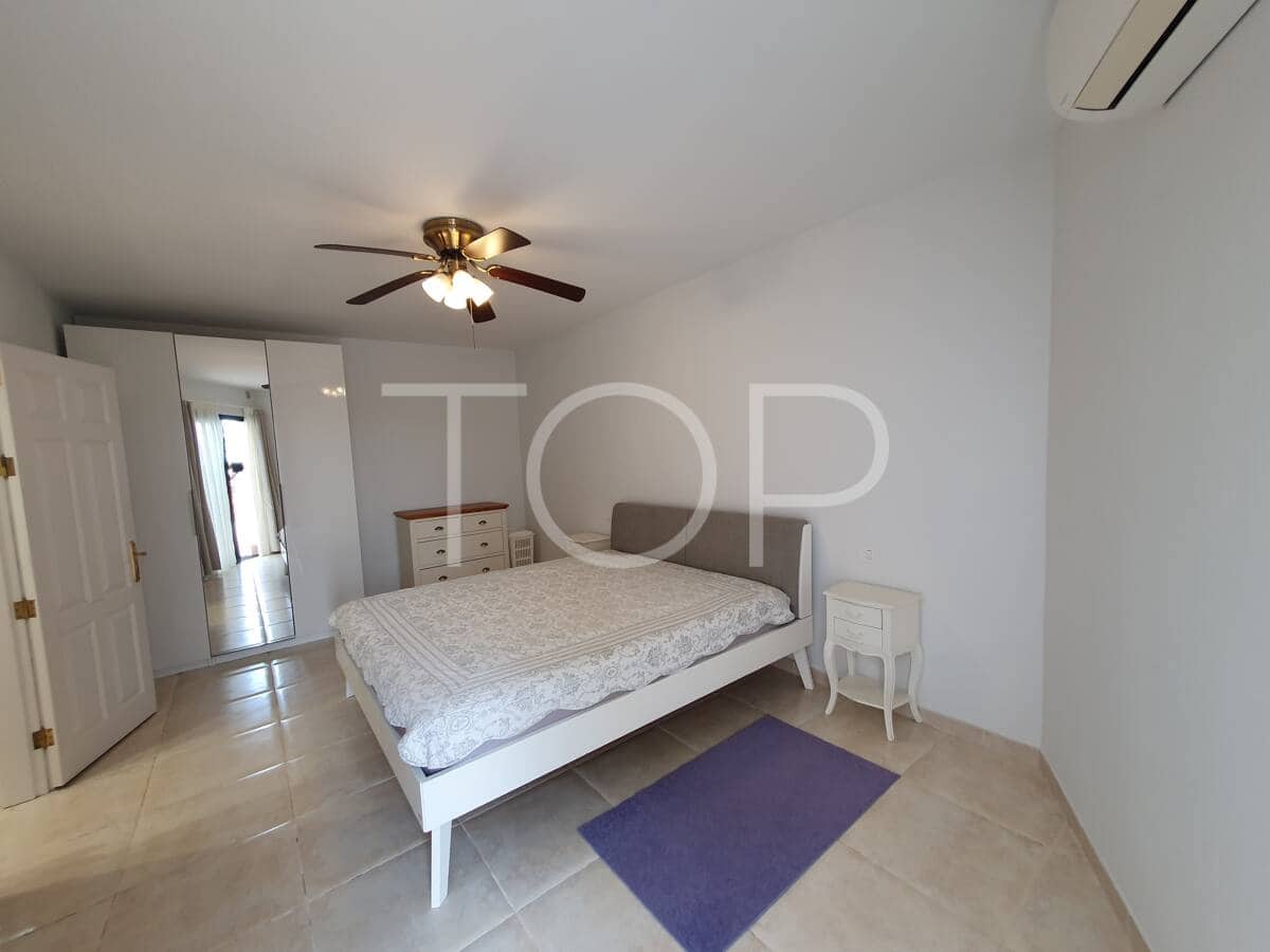 4 bedroom Villa for sale in Playa del Duque with pool - € 2,100,000 (Ref: 9624260)