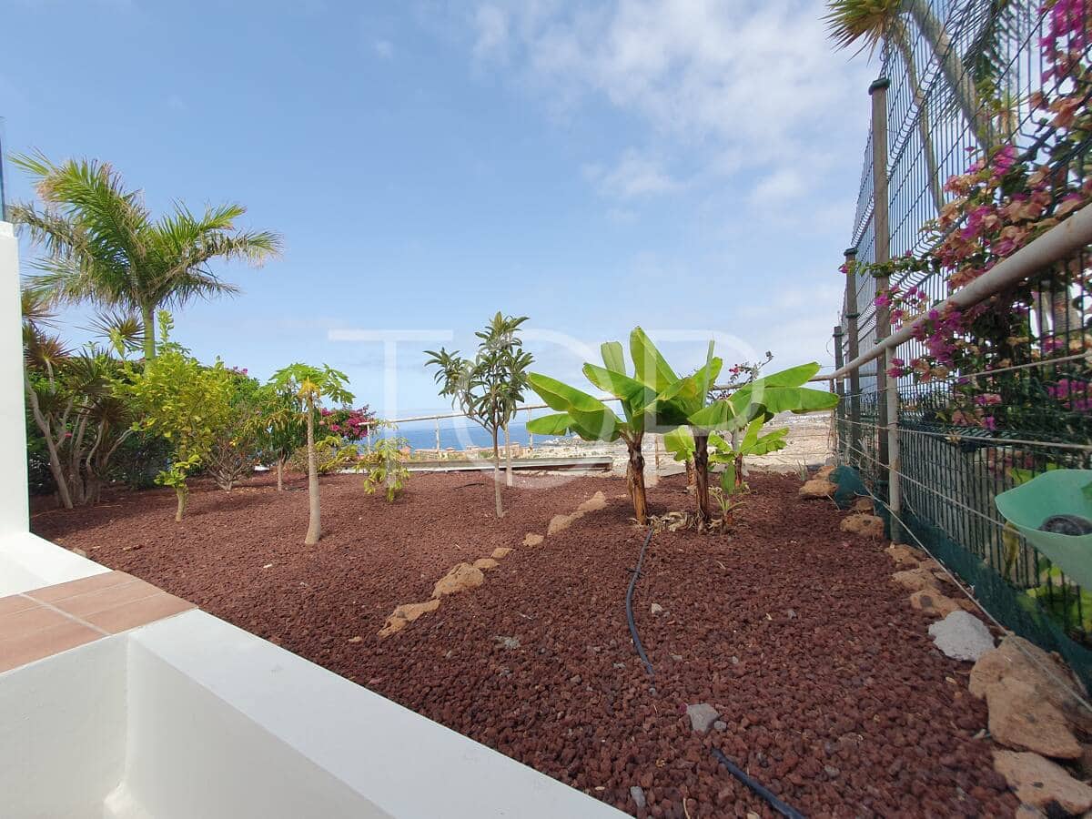 4 bedroom Villa for sale in Playa del Duque with pool - € 2,100,000 (Ref: 9624260)