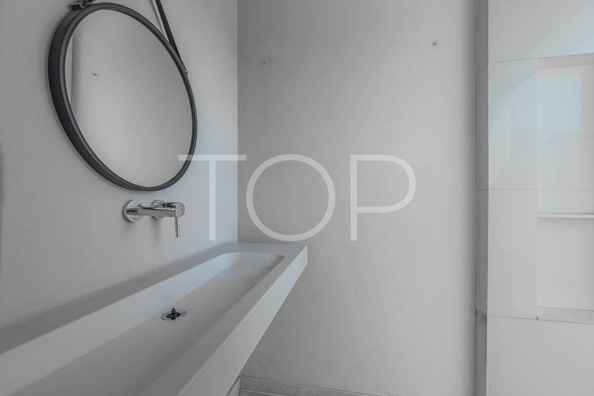 2 quarto Penthouse para venda em Playa del Duque com piscina garagem - 950 000 € (Ref: 9626926)