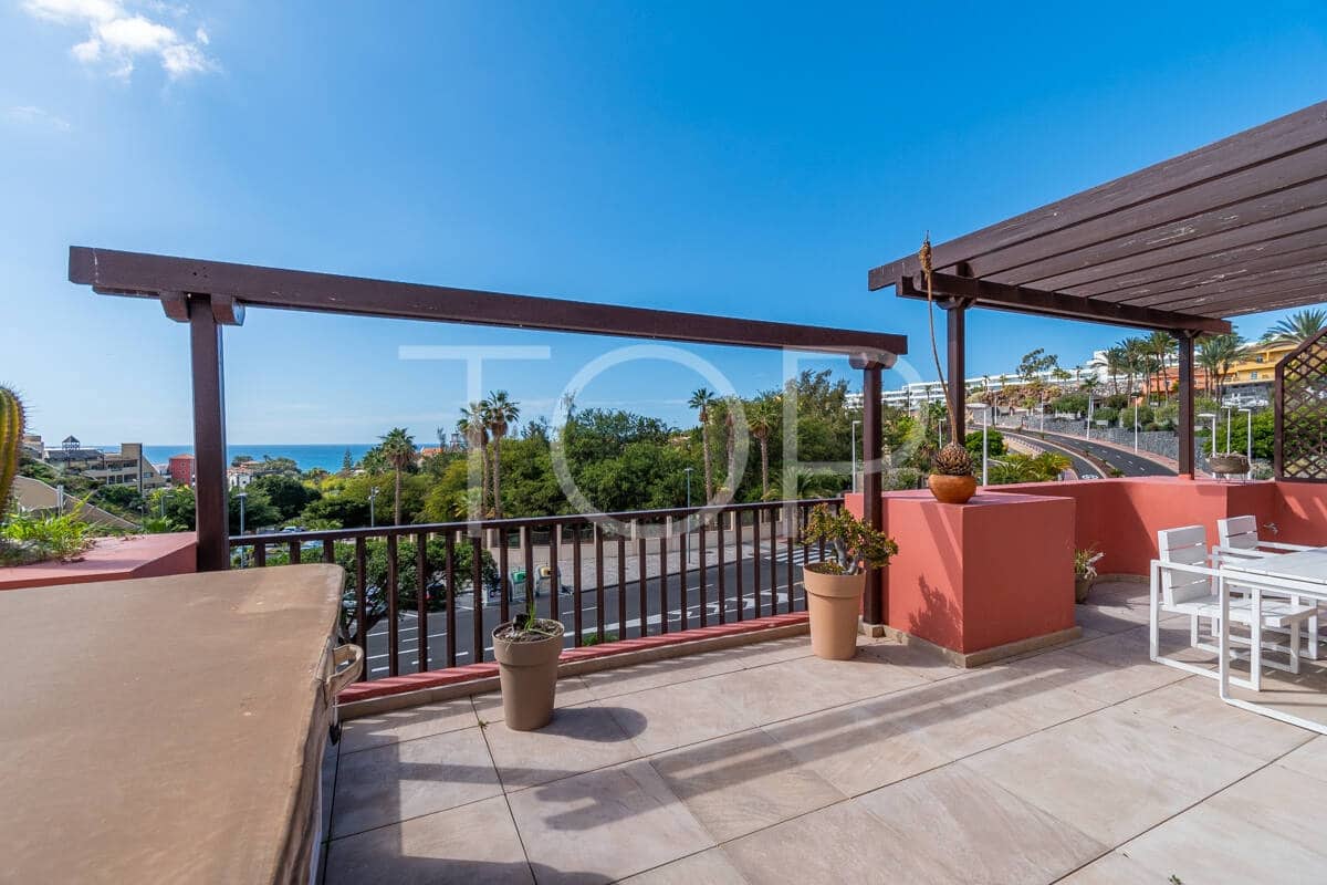 2 quarto Penthouse para venda em Playa del Duque com piscina garagem - 950 000 € (Ref: 9626926)