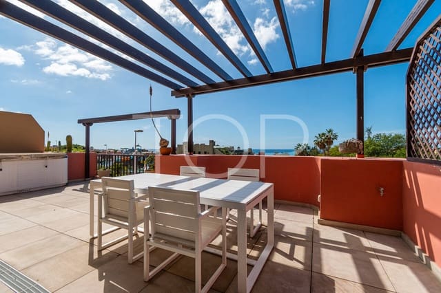 2 quarto Penthouse para venda em Playa del Duque, Adeje com piscina garagem - 950 000 € (Ref: 9626926)