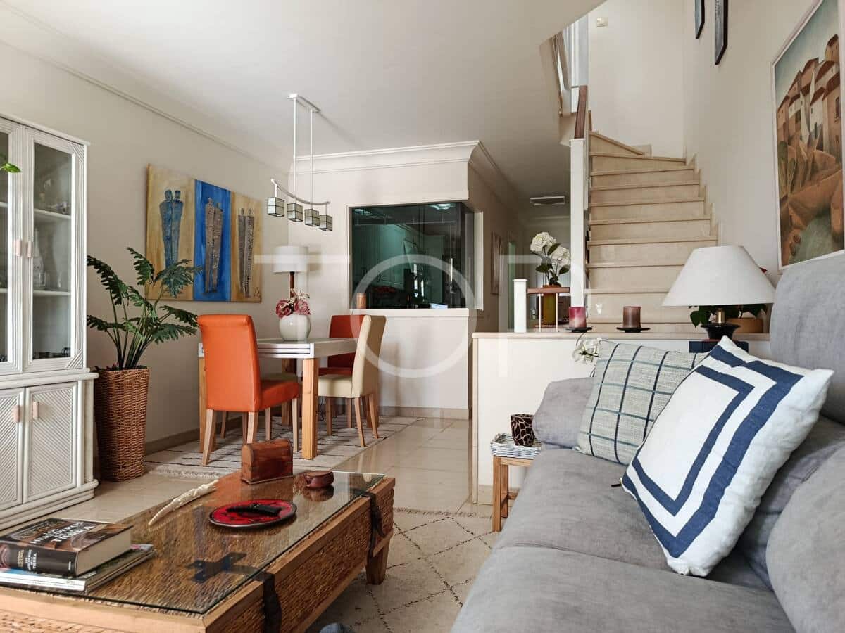 2 makuuhuone Rivitalo myytävänä paikassa Chayofa mukana 
autotalli - 465 000 € (Ref: 9632824)