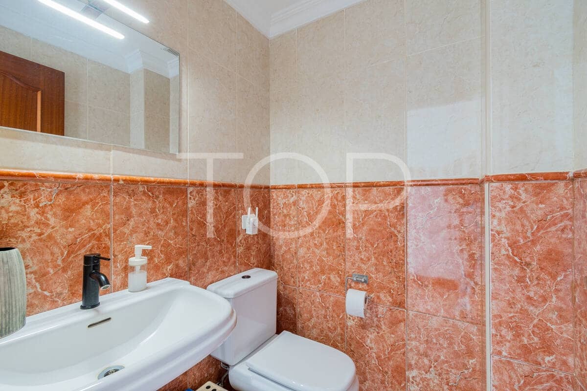 3 soverom Rekkehus til salgs i El Madronal med garasje - € 460 000 (Ref: 9650874)